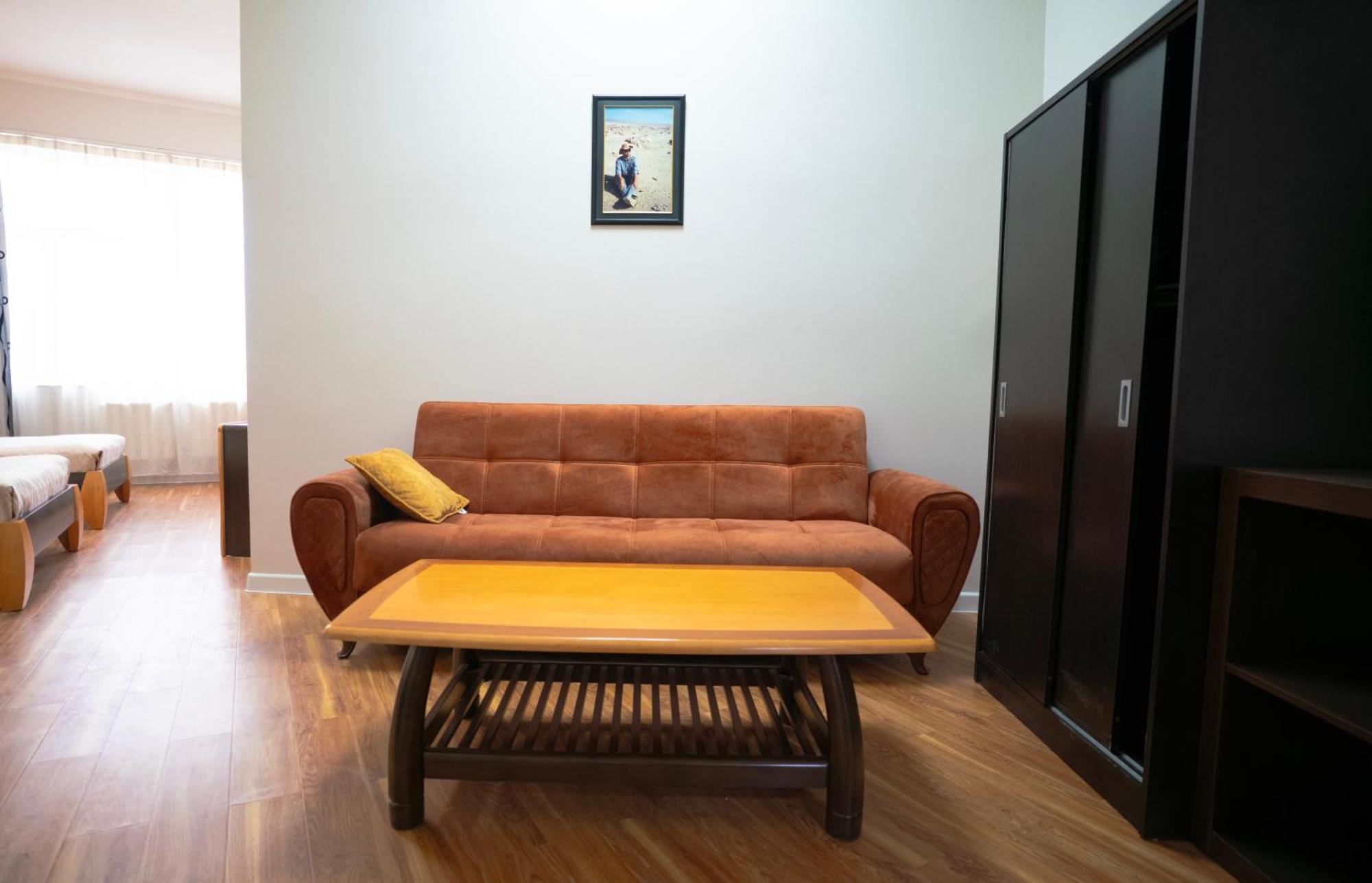 Tsolmon'S Serviced Apartments ウランバートル エクステリア 写真
